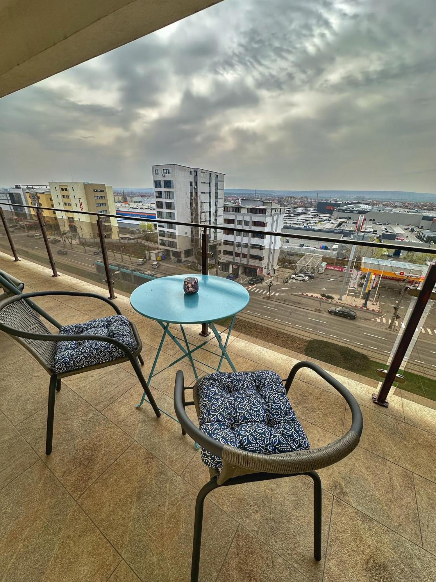Fancy Apartament Promenada Balcon Panoramic, Parcare, Incalzire Pardoseala, Self Check In Craiova Extérieur photo