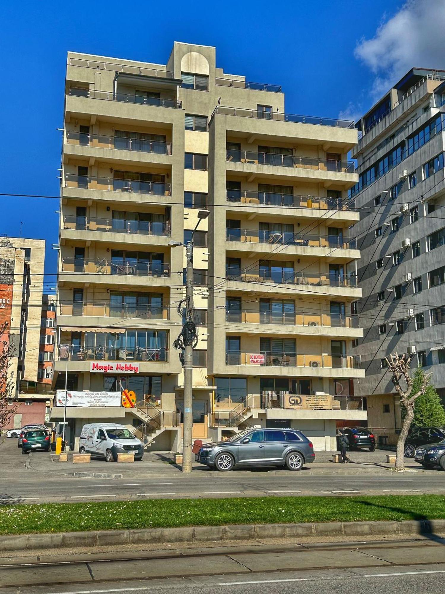 Fancy Apartament Promenada Balcon Panoramic, Parcare, Incalzire Pardoseala, Self Check In Craiova Extérieur photo